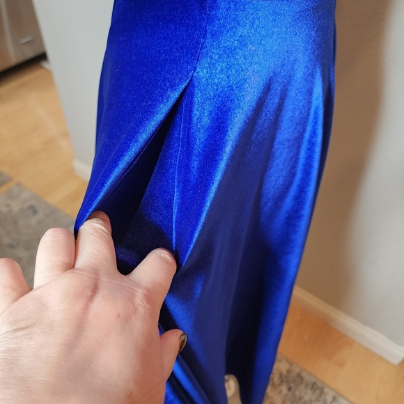 NWT Deadly Is The Female Blue Velvet On Off Shoulder Swing Dress Size UK 6/8 XS - Picture 13 of 16